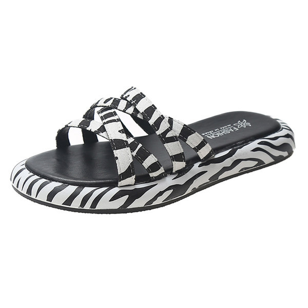 Jauna modeļa vasaras čības ar dzīvnieku rakstu