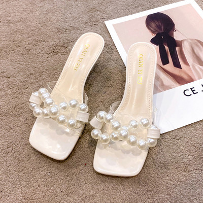 Sieviešu čības ar pērlēm ar zemiem papēžiem