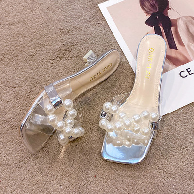 Sieviešu čības ar pērlēm ar zemiem papēžiem