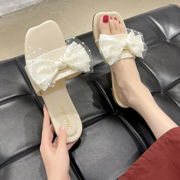 Sieviešu čības ar tilla un satīna lenti