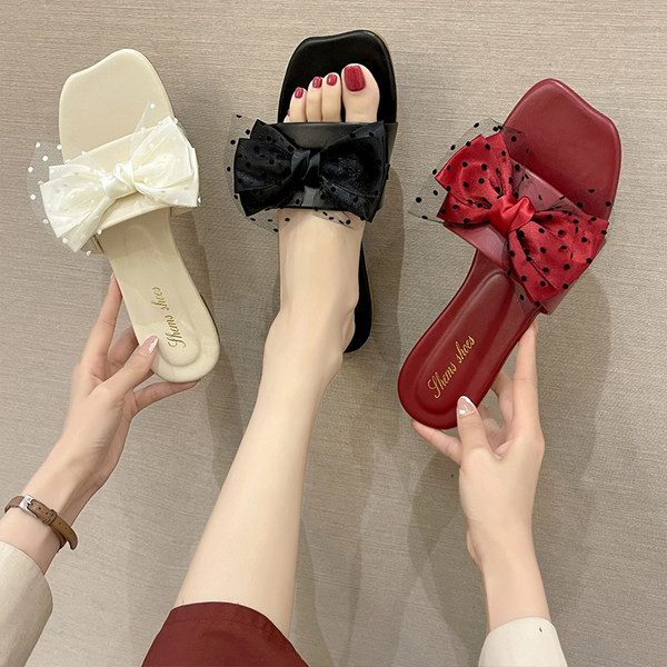 Sieviešu čības ar tilla un satīna lenti