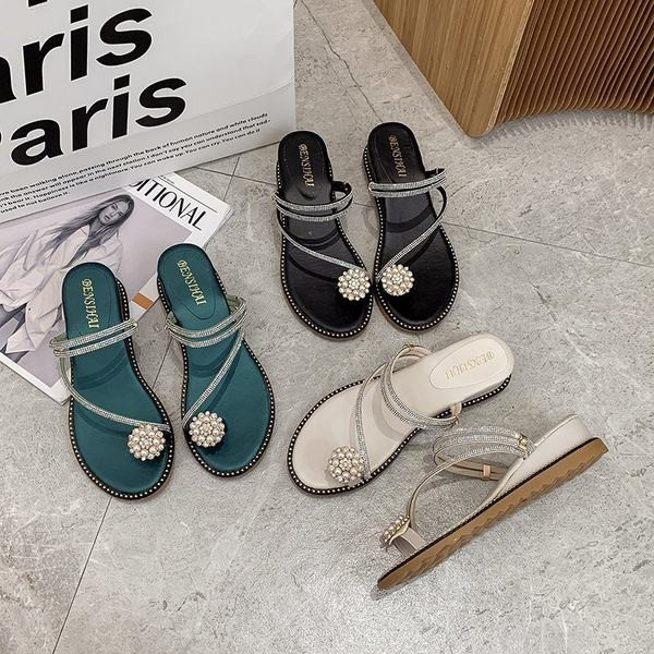 Modernas sieviešu čības ar akmeņiem un pērlēm sievietēm