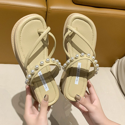 Ikdienas platformas čības ar pērļu rotājumu