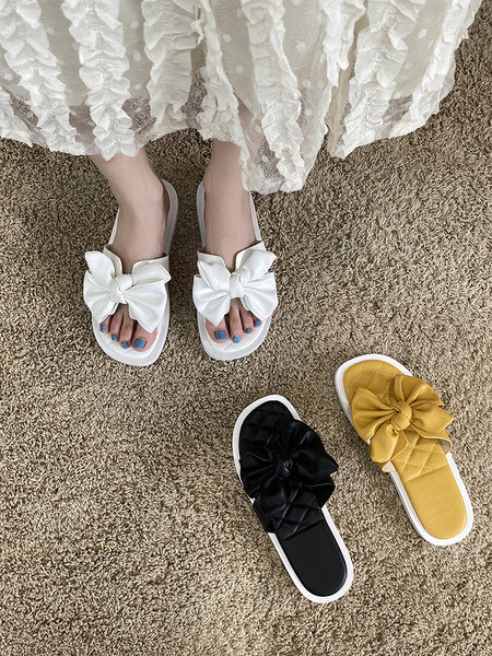 Ikdienas sieviešu čības ar plakanu zoli un lentes rotājumu - eko āda