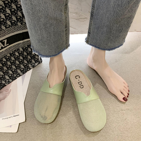 Uždaros moteriškos šlepetės iš eko odos ir tekstilės