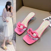 Pašreizējās sieviešu čības ar papēdi 4,5 cm