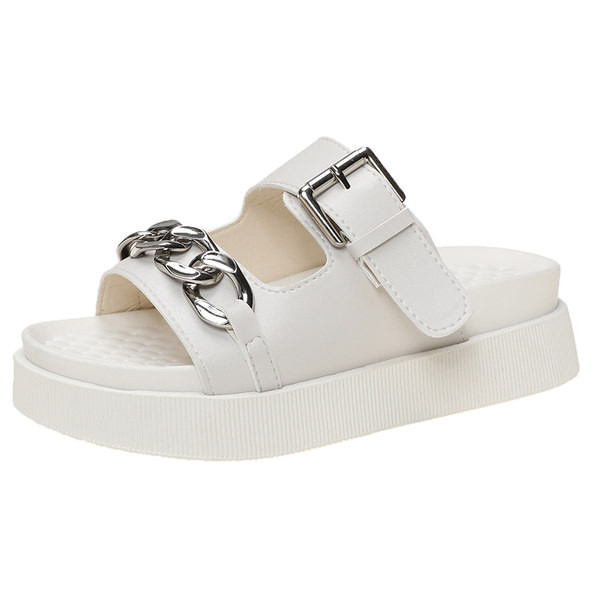 Sieviešu mākslīgās ādas čības ar metāla apdari un sprādzi