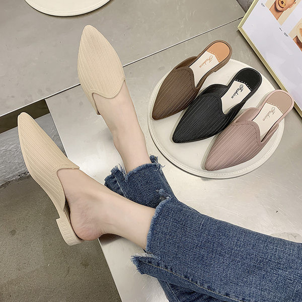 Smaila modeļa sieviešu čības ar zemu papēdi