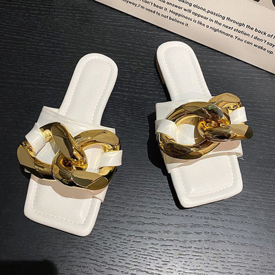 Sieviešu modernas čības ar metāla apdari