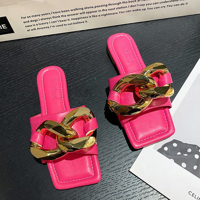 Sieviešu modernas čības ar metāla apdari