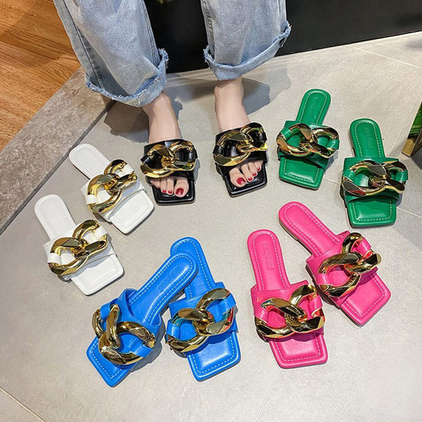 Sieviešu modernas čības ar metāla apdari