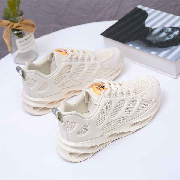 Sporta un ikdienas sieviešu kedas ar raupju zoli - trīs krāsas