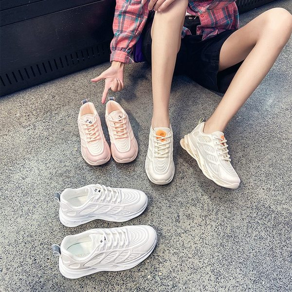 Sporta un ikdienas sieviešu kedas ar raupju zoli - trīs krāsas