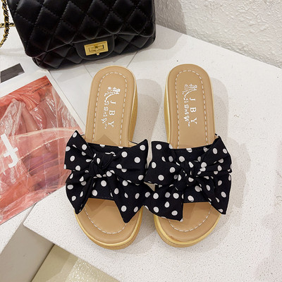 Ikdienas čības ar tekstila lenti ar punktiem