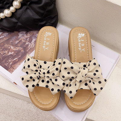 Ikdienas čības ar tekstila lenti ar punktiem