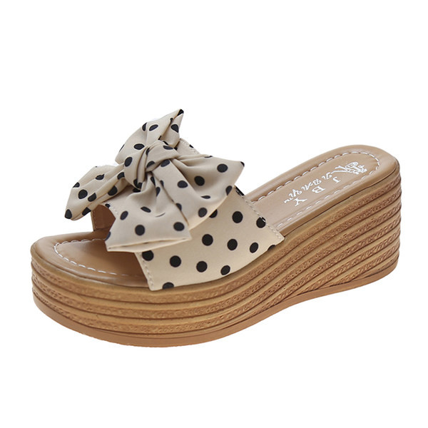 Ikdienas čības ar tekstila lenti ar punktiem