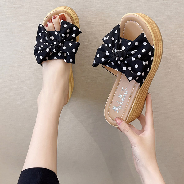 Ikdienas čības ar tekstila lenti ar punktiem