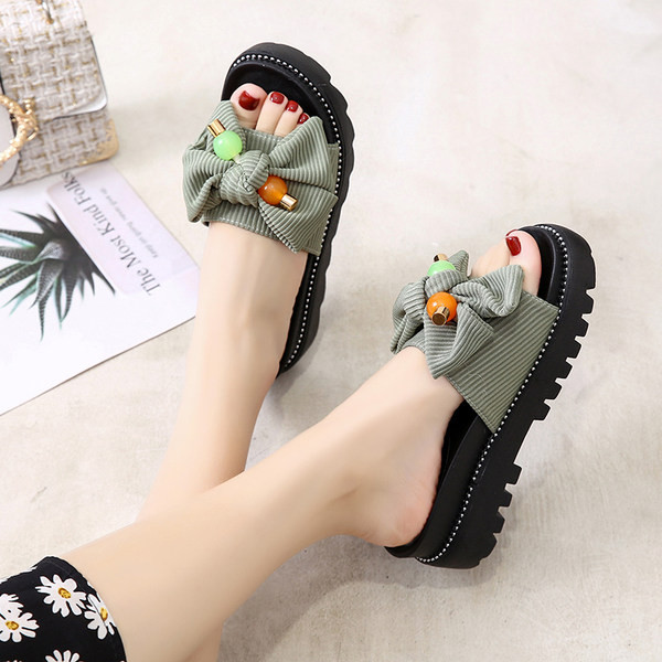 Ikdienas čības ar tekstila siksnu un lenti