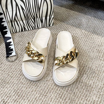 Sieviešu mākslīgās ādas čības ar metāla ķēdīti