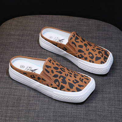 Sieviešu tekstila kedas ar dzīvnieku apdruku