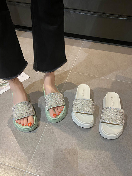 Ikdienas sieviešu čības ar pērļu rotājumu un 4,5 cm zoli