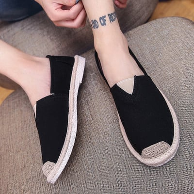 Vīriešu mokasīni ar plakanām zolēm - tīrs modelis