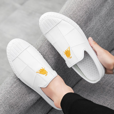 Ανδρικά έκο δερμάτινα μοκασίνια με κεντήματα - σε δύο χρώματα