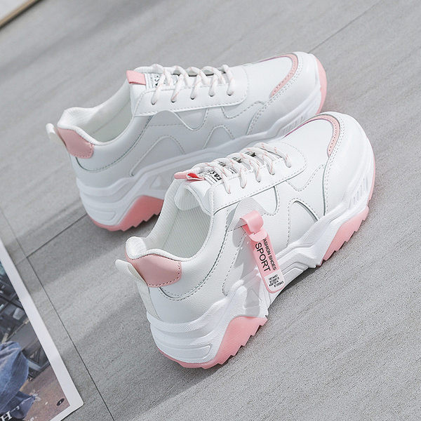 Σύγχρονα γυναικεία αθλητικά παπούτσια με κορδόνια - σε δύο χρώματα