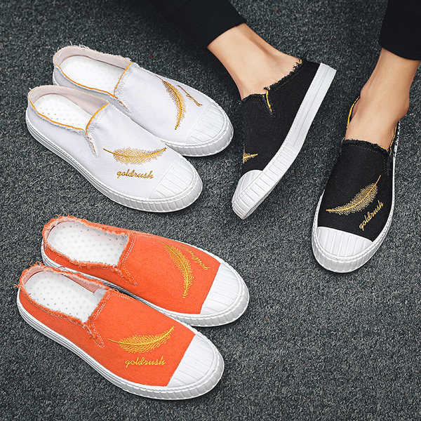 Mūsdienīgi mokasīni ar izšuvumu un plakanu zoli