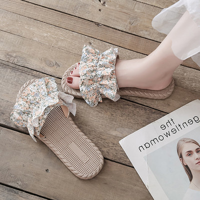 Sieviešu ikdienas čības no tekstila lencēm ar lokām