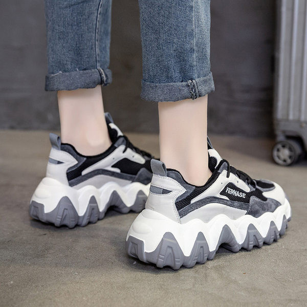 Ikdienas sieviešu kedas ar raupju zoli - divu krāsu