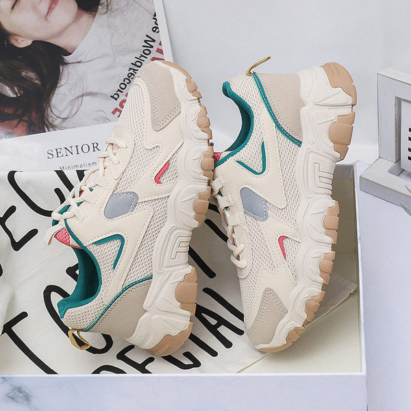 Ikdienas kedas ar raupju zoli - trīs krāsas