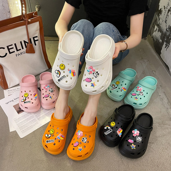 Moteriškos guminės šlepetės crocs tipo su aplikacijomis