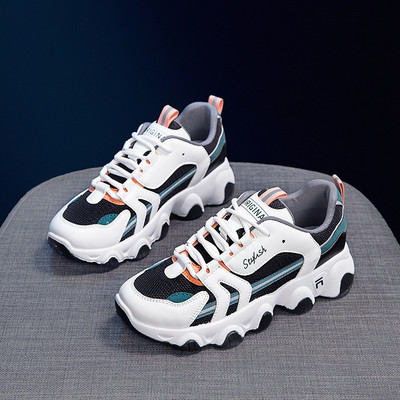 Jauns sieviešu kedu modelis ar raupju zoli un šņorēm - trīs krāsas