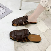 Sieviešu slēgtas čības no eko ādas