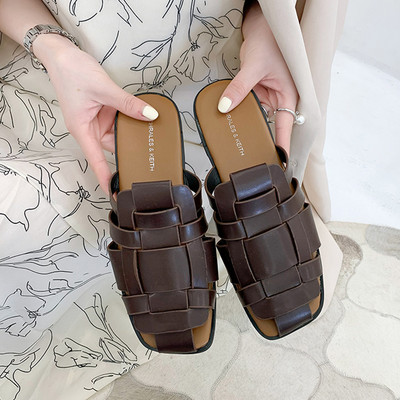 Sieviešu slēgtas čības no eko ādas