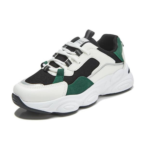 Jauns sieviešu kedu modelis ar raupju zoli - divās krāsās