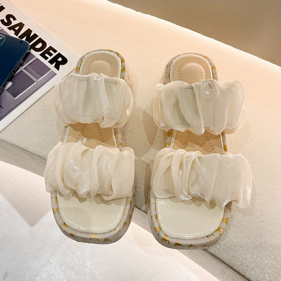 Sieviešu čības ar tekstila siksnām