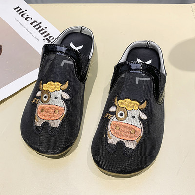 Sieviešu čības ar aplikācijām un fliteriem