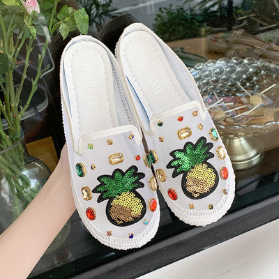 Sieviešu čības ar aplikācijām un fliteriem