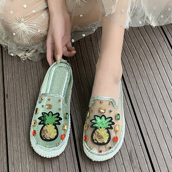 Sieviešu čības ar aplikācijām un fliteriem