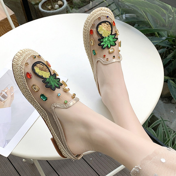 Sieviešu čības ar aplikācijām un fliteriem