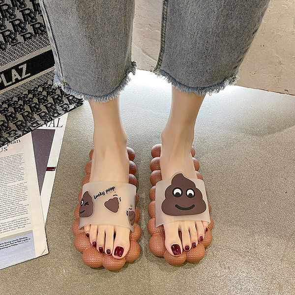 Sieviešu čības ar mīkstu zoli un aplikāciju