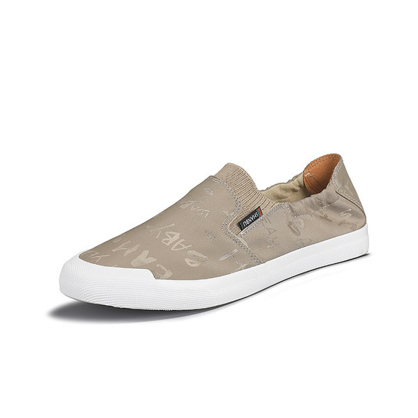 Mūsdienīgi vīriešu mokasīni no tekstila ar plakanu zoli četrās krāsās