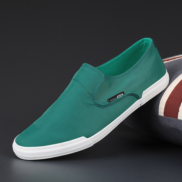 Vīriešu audekla mokasīni - tīrs modelis