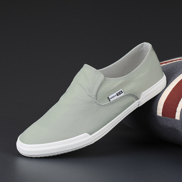 Vīriešu audekla mokasīni - tīrs modelis