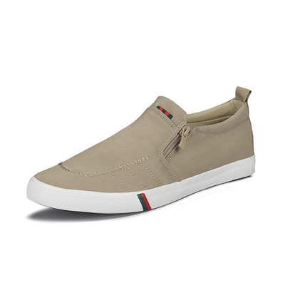 Jauns mokasīnu modelis ar rāvējslēdzēju un plakanu zoli