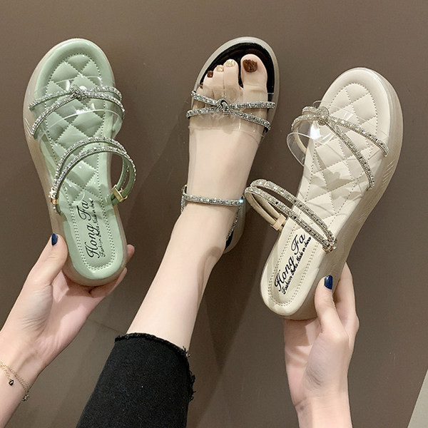 Sieviešu čības uz platformas ar silikona lencēm un dekorācijas akmeņiem