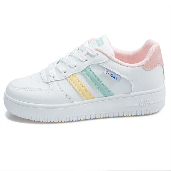 Modernas sieviešu ādas kedas ar plakanām zolēm