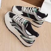 Γυναικεία αθλητικά παπούτσια με επίπεδη σόλα και κορδόνια σε μαύρο και μπεζ χρώμα